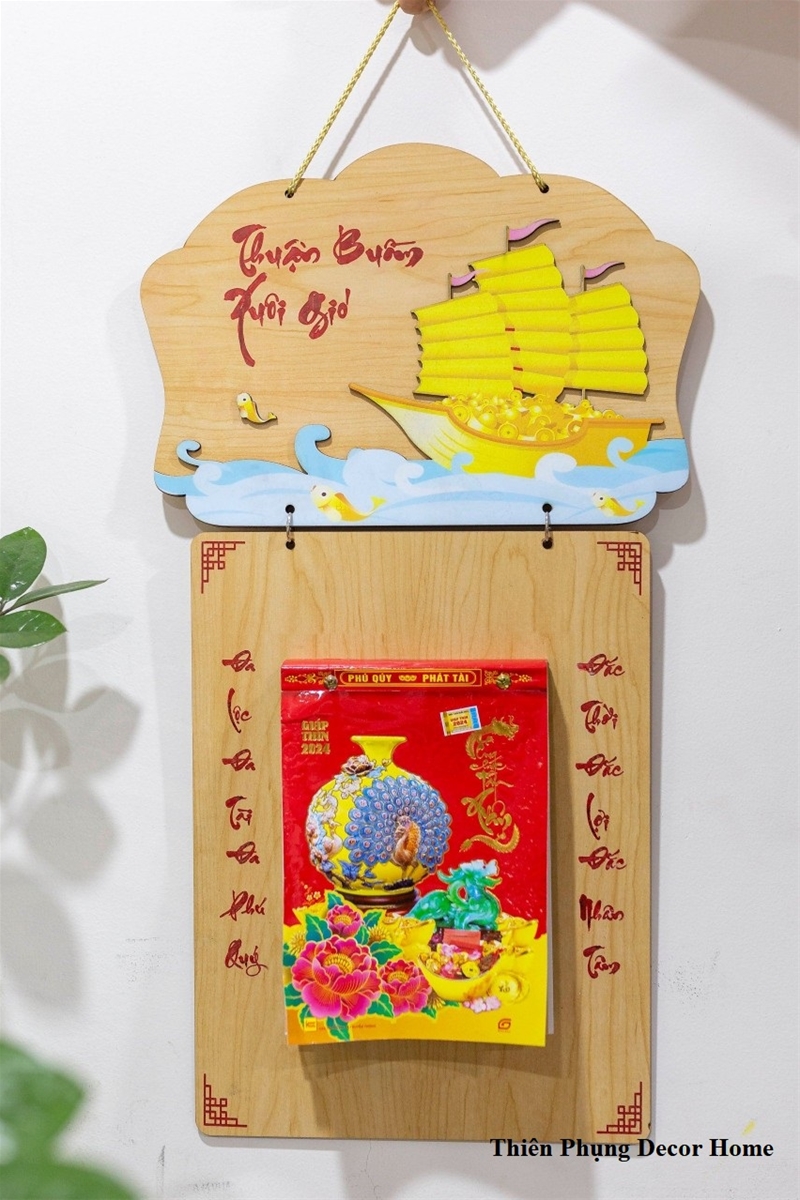 lich-treo-tuong-de-go-kem-block-lich