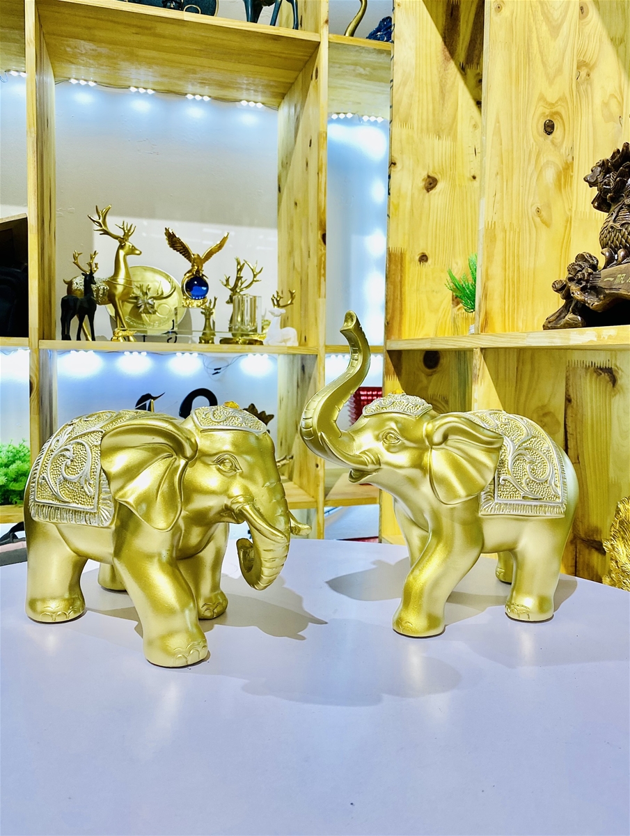 tuong-voi-vang-tai-loc-trang-tri-phong-thuy-002