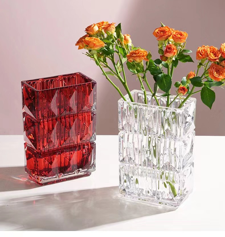 lo-cam-hoa-thuy-tinh-pha-le-trang-tri-nha-cua-002