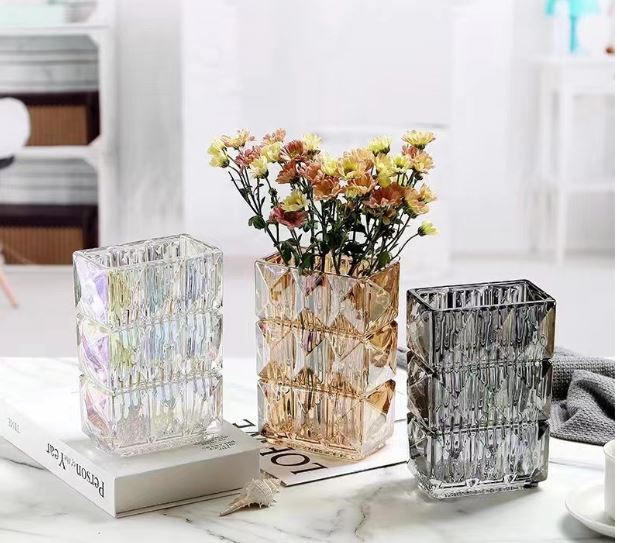 lo-cam-hoa-thuy-tinh-pha-le-trang-tri-noi-that