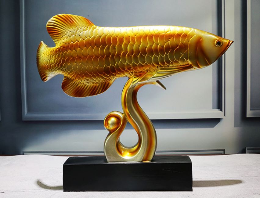 tuong-ca-rong-mau-vang-trang-tri-phong-thuy-phong-khach